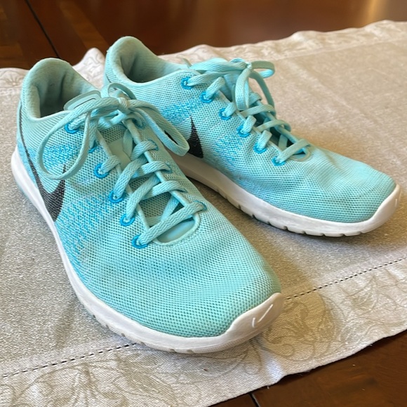 Women’s NIKE fury size 8 running shoe sneakers aqua blue light flex - Picture 12 of 13